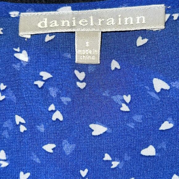 DANIEL RAINN Navy Blue With White Hearts Lightweight Short Sleeve Blouse-S - Picture 7 of 9